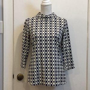 J. McLaughlin fitted top.